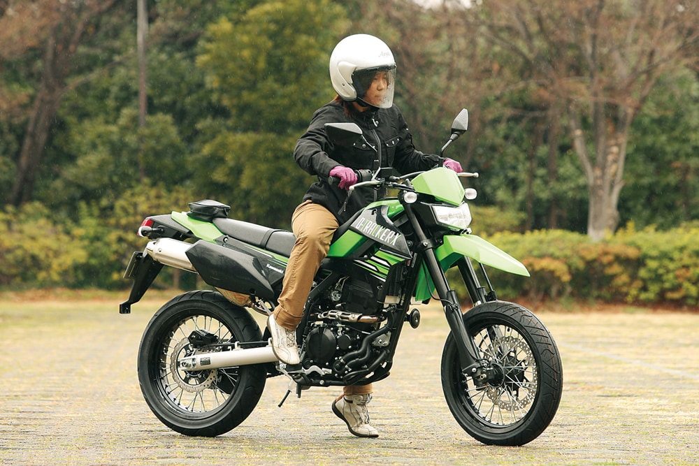 Kawasaki D トラッカー X バイク足つき アーカイブ タンデムスタイル
