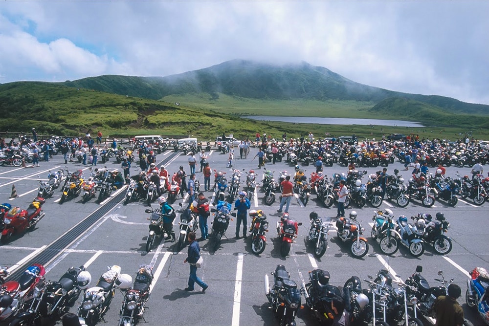 開催は10年に一度！40年続く歴史的なバイクイベント“草千里” - バイク ...
