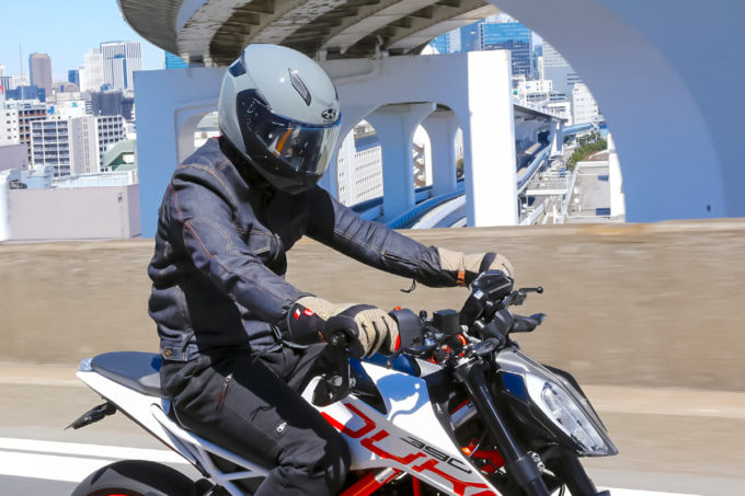 高い安全性と気軽さを追求！カブトのシステムヘルメット“RYUKI