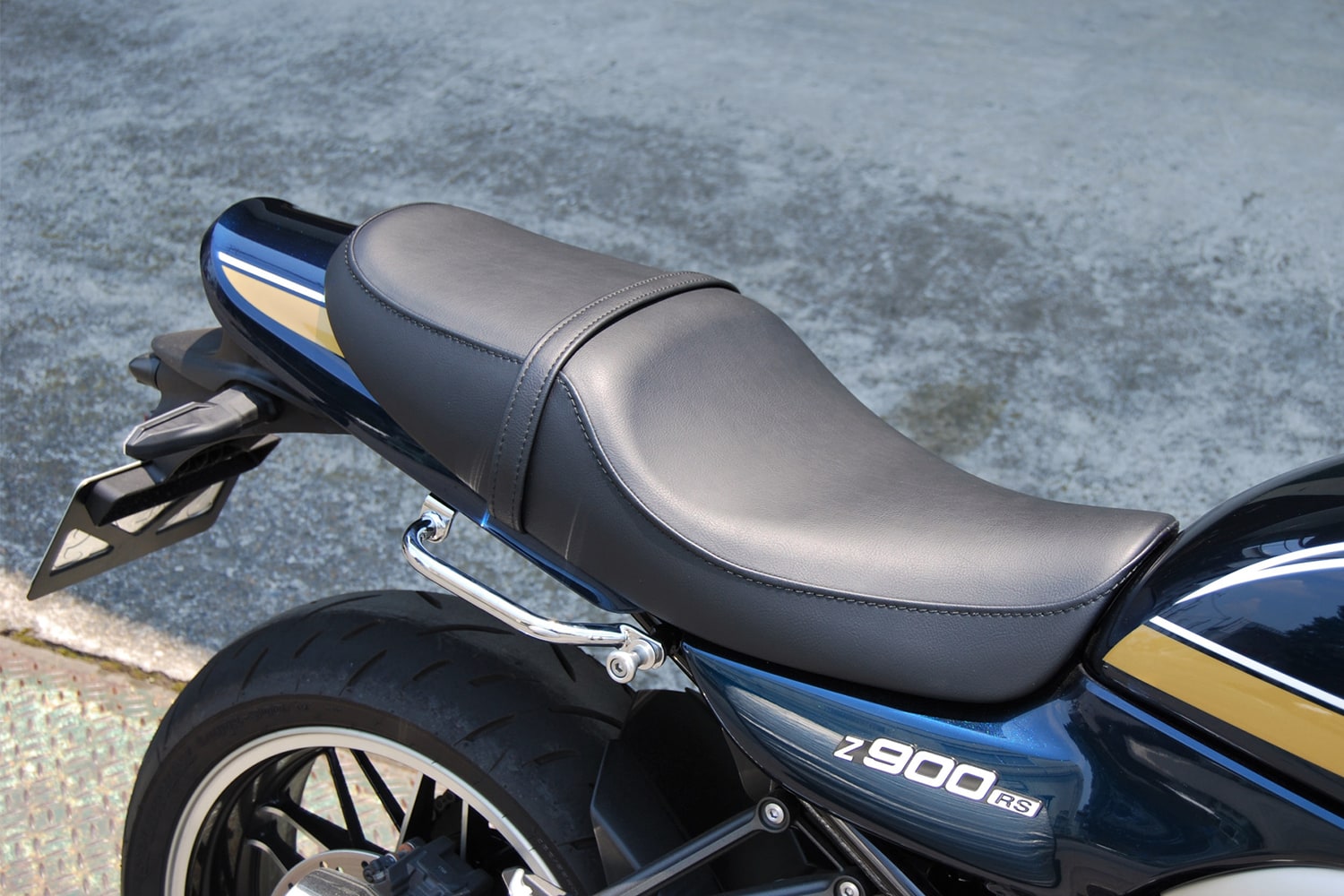 バイクシート  z900rs用シート