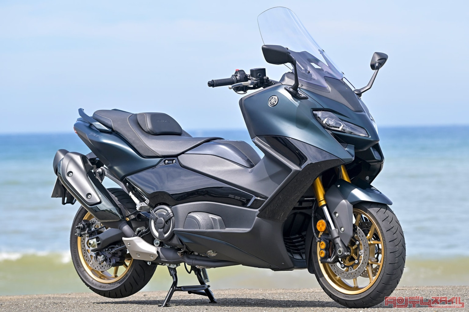 YAMAHA TMAX560 TECH MAX ：スポーティさがさらに向上！ バイク車両インプレ・解説 タンデムスタイル