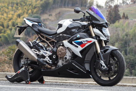 カーボンパーツでBMW・S1000Rを彩ろう！