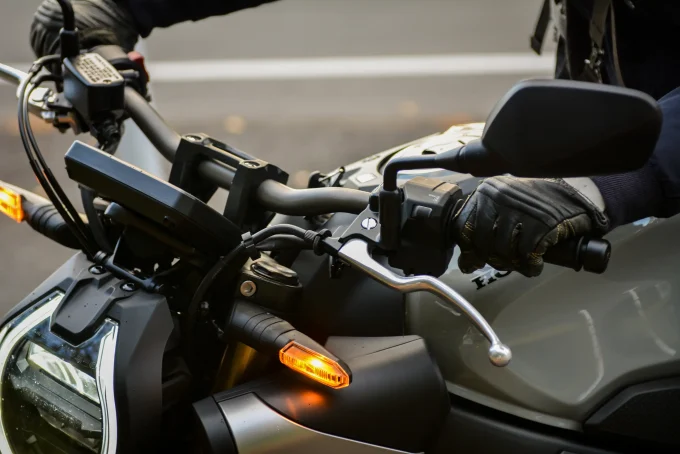 大きなバイクに疲れた元大型ライダーが「Honda E-Clutch」で体感したある異変とは？「バイクの概念が変わりました」