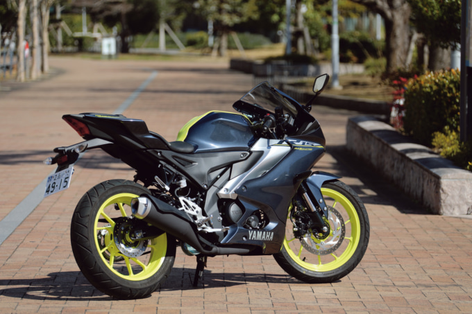 LSB2025_YAMAHA YZF-­­R15 ABS